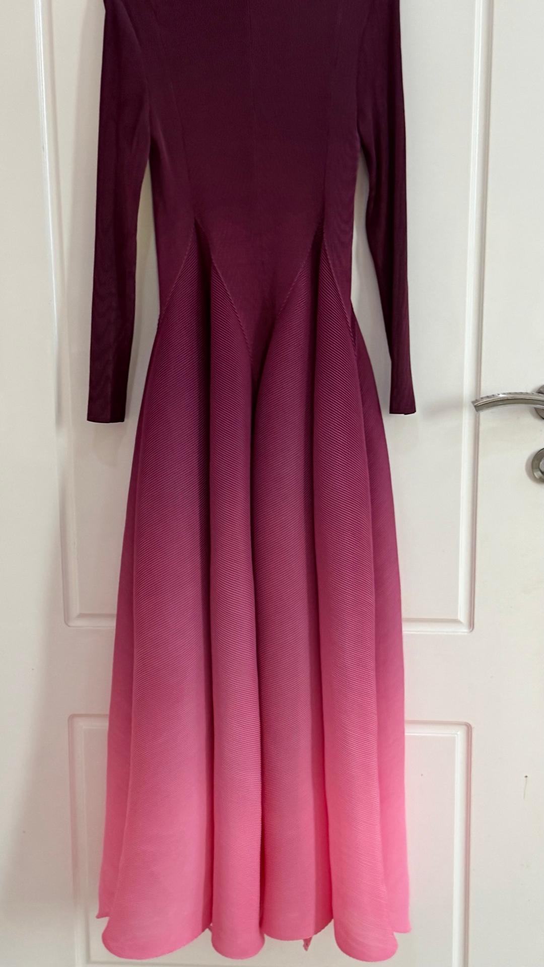 Size S (photo 1 of 8)