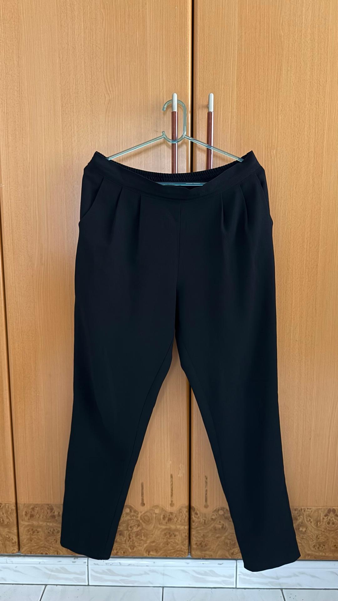 Wallis Women's Black Tapered Trousers Size 12 (photo 1 of 3)