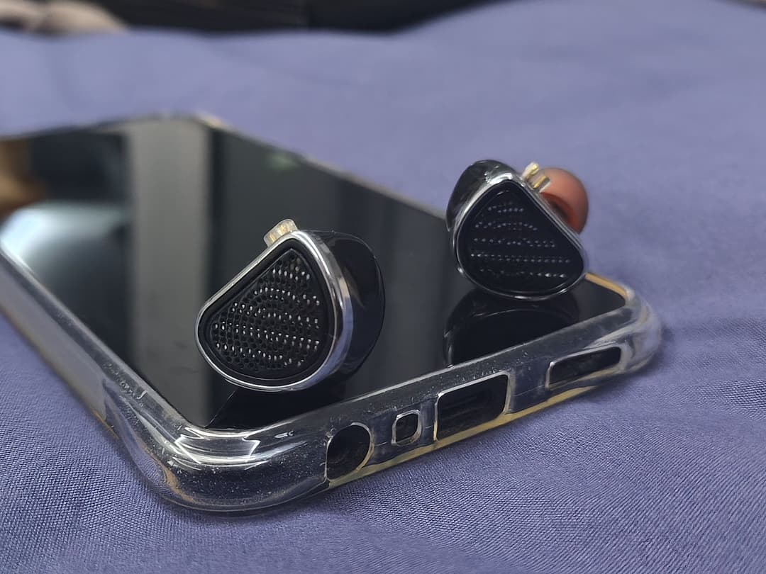 TRN TA4 HIFI IEM / earphone (photo 1 of 4)