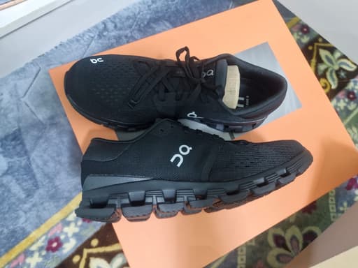 On Cloud X Men's Running Shoes - Black - Size US M 7.5 / EU 40.5