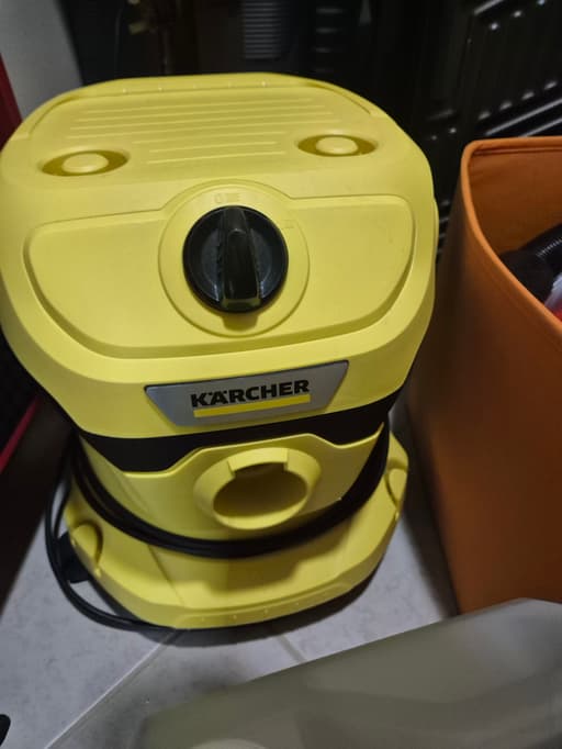 Kärcher WD 2 Plus Wet and Dry Vacuum Cleaner