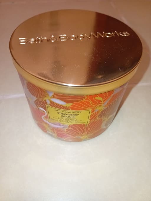 Bath & Body Works Strawberry Daiquiri 3-Wick Scented Candle